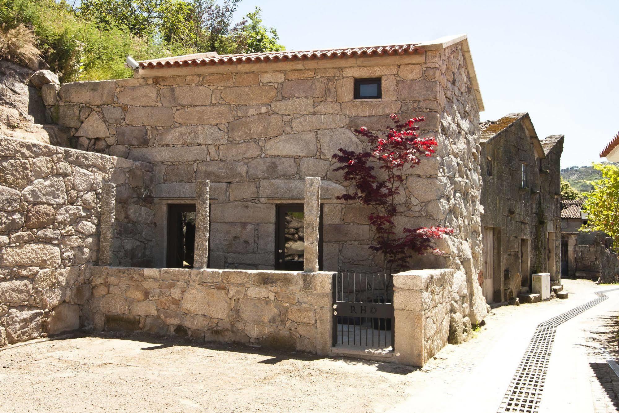 Rh Design Country house